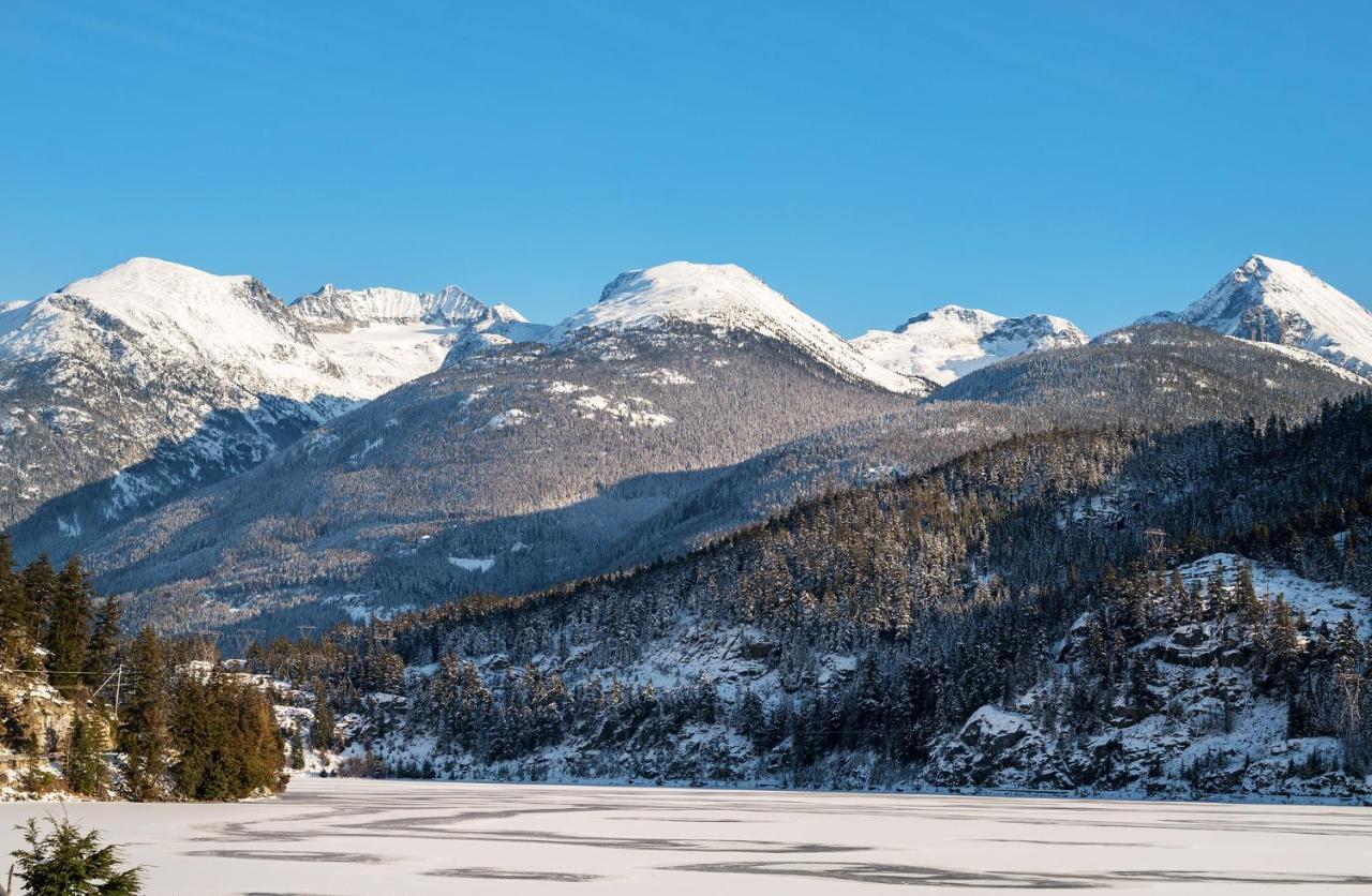 Golf Course & Mountain Views By Harmony Whistler Villa Eksteriør billede